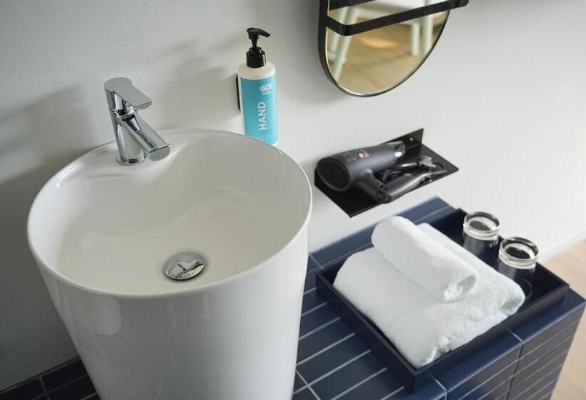 Go! Hotel Bowin At Robinson Lifestyle Bowin