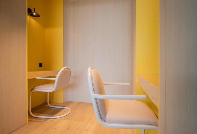 Go! Hotel Bowin At Robinson Lifestyle Bowin