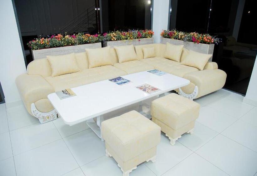 בית מלון כפרי Lola Kokand