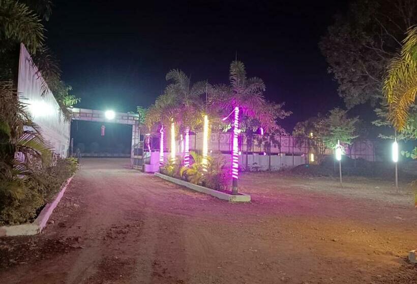 فندق Metro Palace Resort