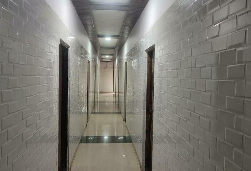 فندق Metro Palace Resort