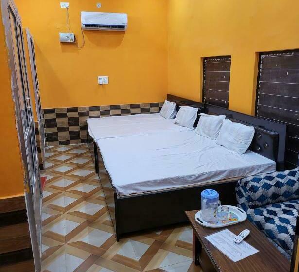 بنسيون Raghunandangeusthouse