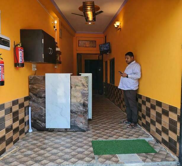 بنسيون Raghunandangeusthouse