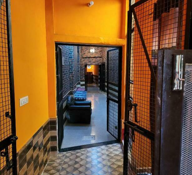 بنسيون Raghunandangeusthouse