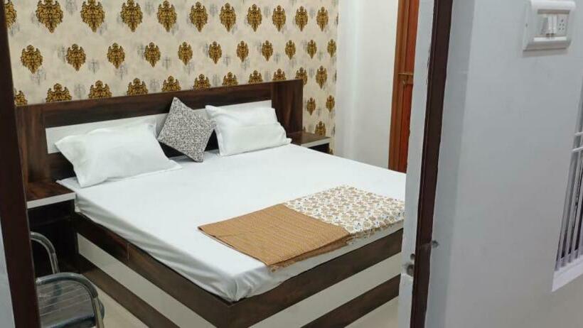 펜션 Shree Gorakhnath Guest House