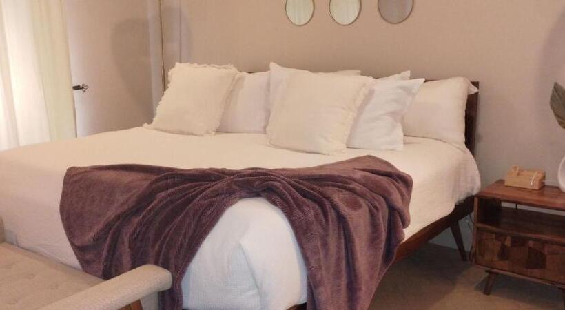 Pineapple Paradise Awaits! Hali I Kai In Waikoloa