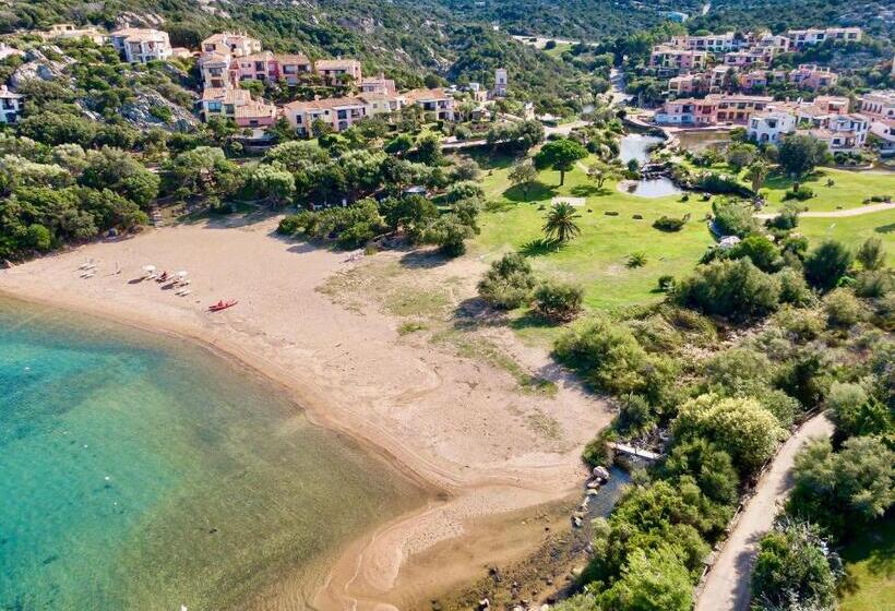 Residence Con Piscina A Liscia Di Vacca, 350 Mt Dal Mare, 3 Km Da Porto Cervo