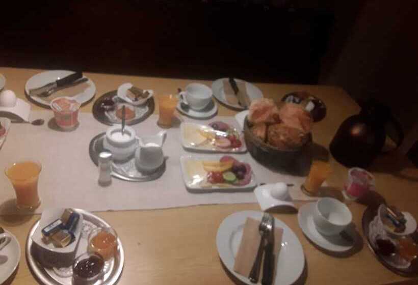 ユースホステル Gasthaus Goldener Stern