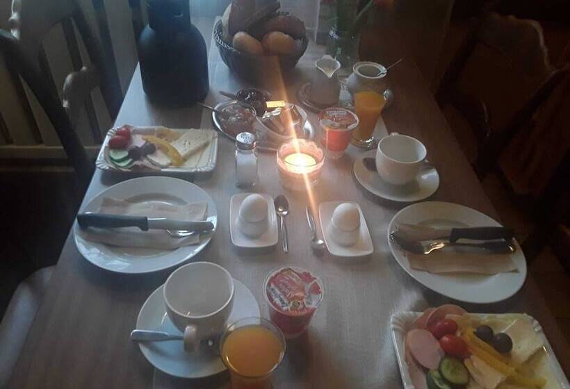 ユースホステル Gasthaus Goldener Stern