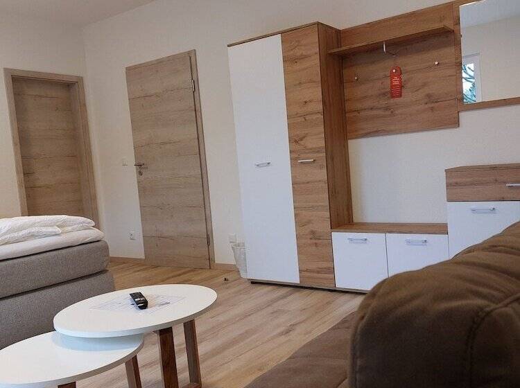 ユースホステル Gasthaus Goldener Stern