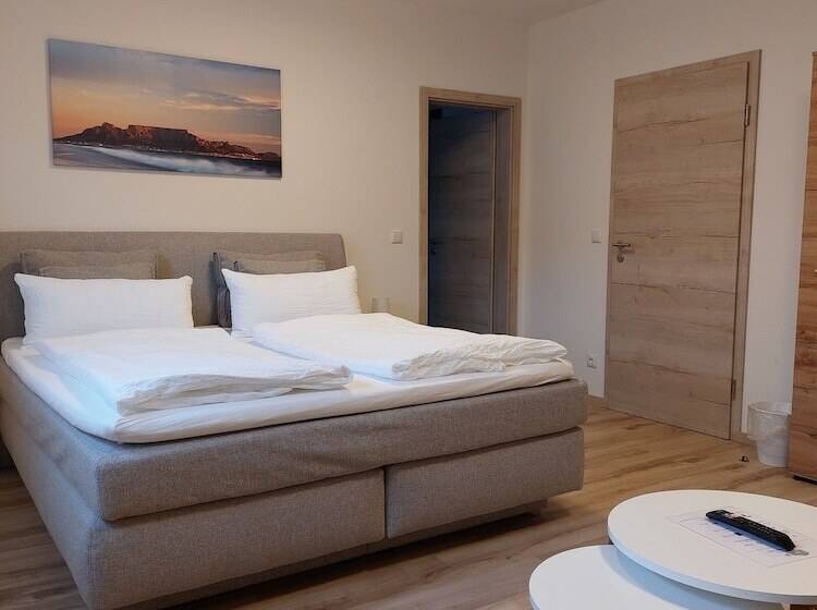 ユースホステル Gasthaus Goldener Stern