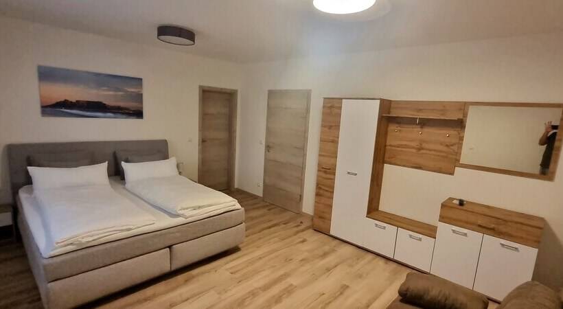 ユースホステル Gasthaus Goldener Stern