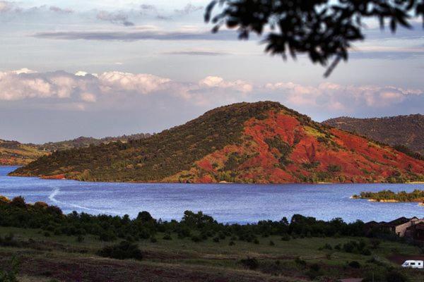 مبيت وإفطار Chambre D Hôtes   Petit Paradyzen   Lac Du Salagou