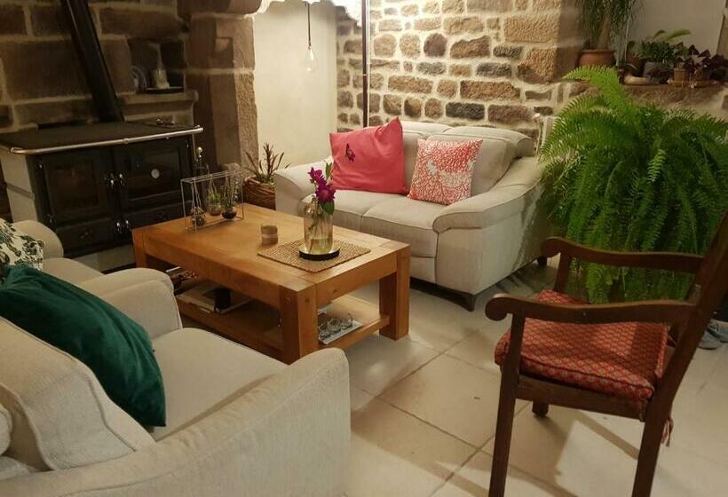 민박 Hameau De Leignoua