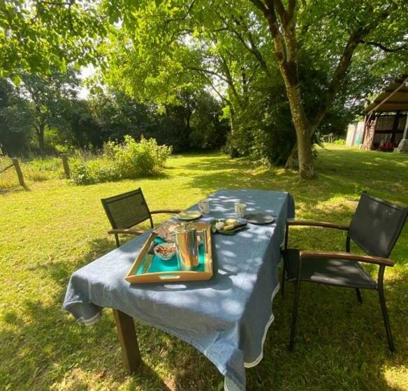 민박 Hameau De Leignoua