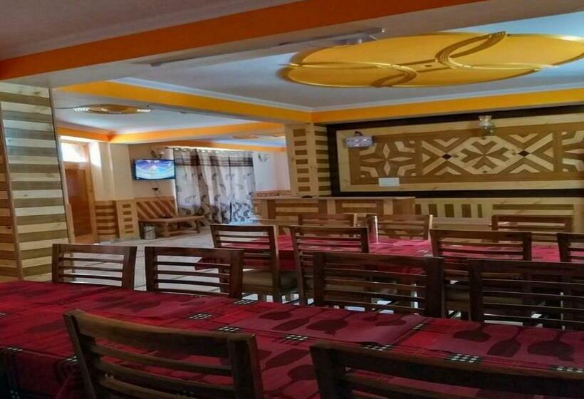 Bed and Breakfast Monal Residency By Stayapart