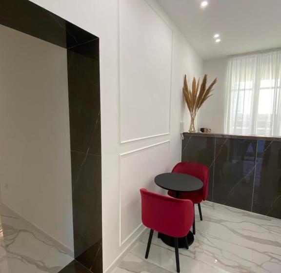 Gualtieri B&b   Luxurys