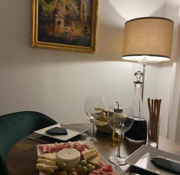 Gualtieri B&b   Luxurys
