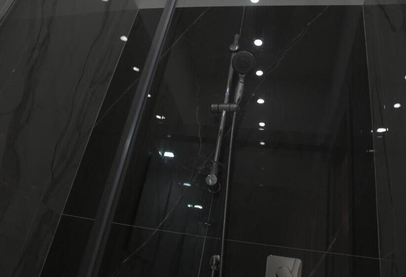 Gualtieri B&b   Luxurys