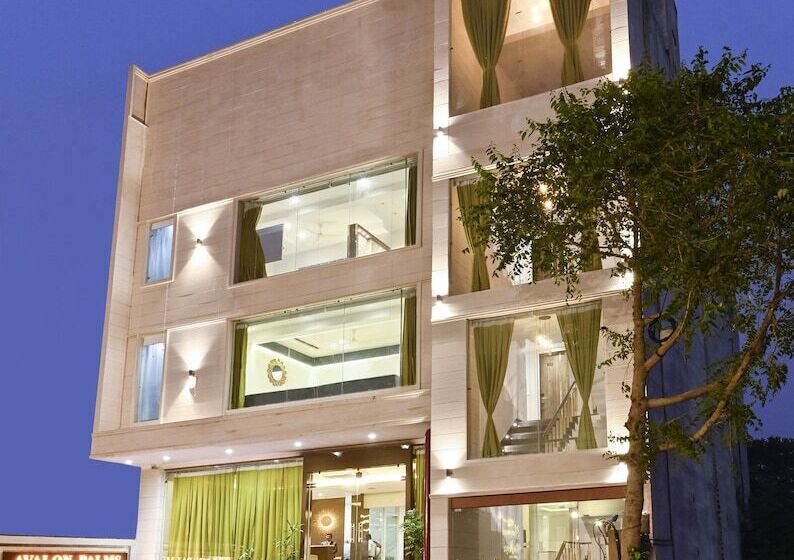 Отель Avalon Palms Agra