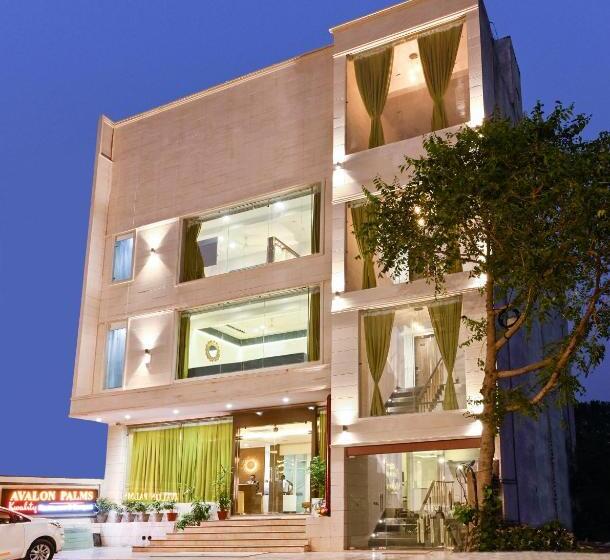 Отель Avalon Palms Agra