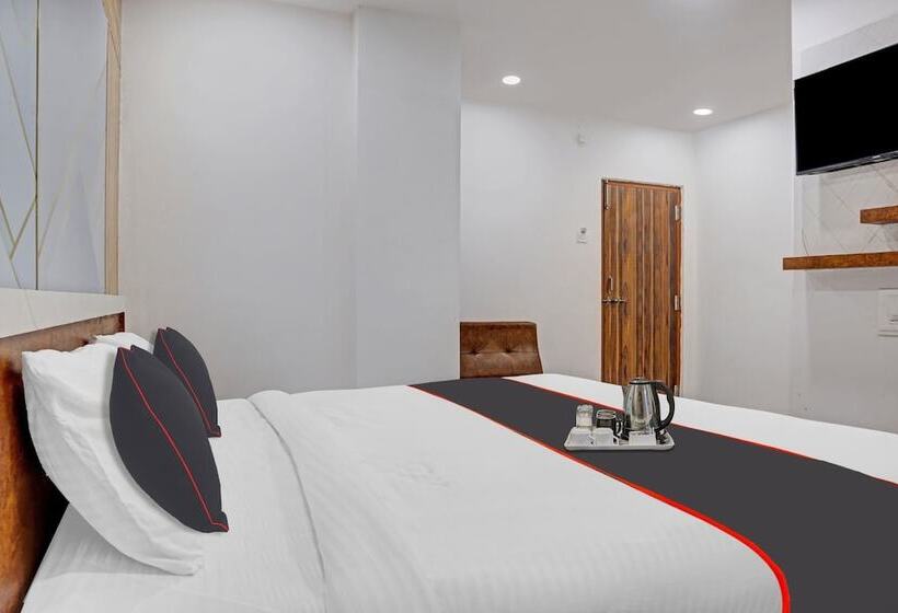 ホテル Capital O Vihari Grand Inn