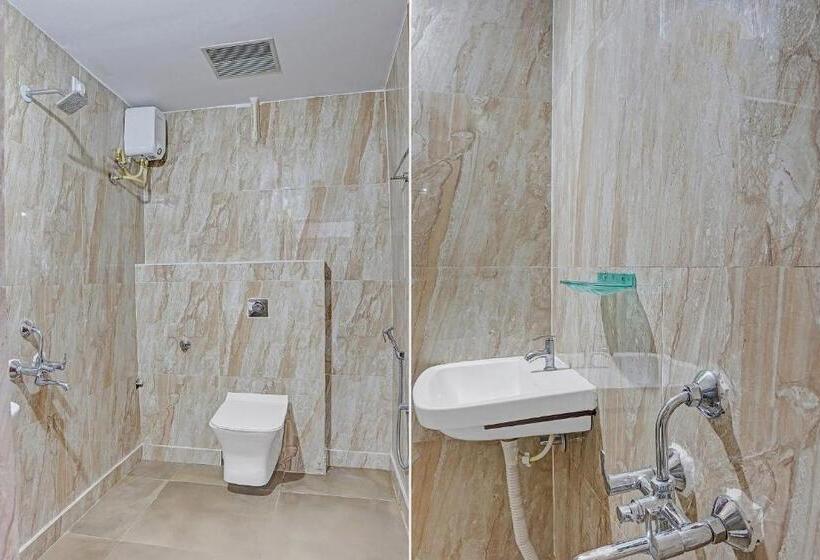 ホテル Capital O Vihari Grand Inn