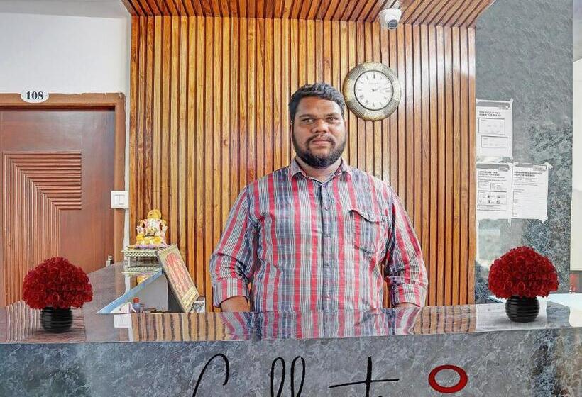 ホテル Capital O Vihari Grand Inn