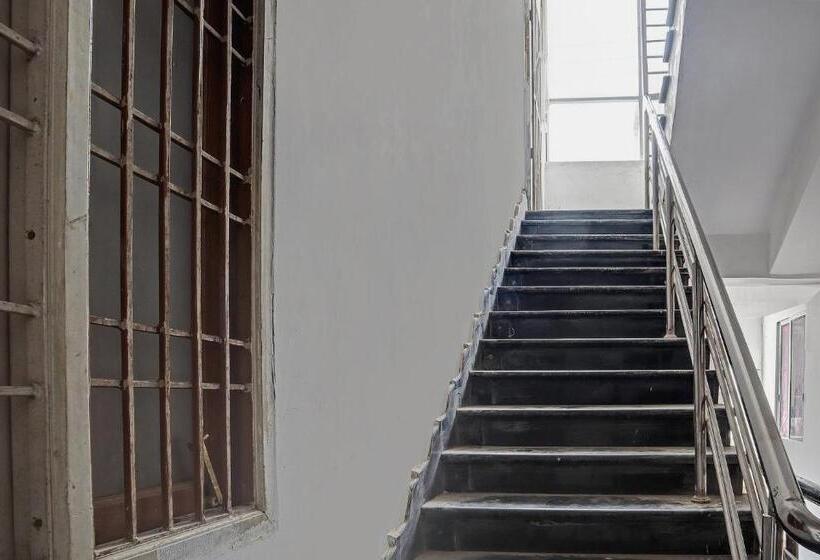 ホテル Capital O Vihari Grand Inn