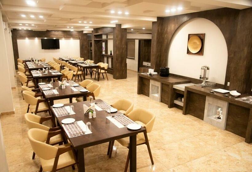 Click Hotel Tulsi Jamnagar 7 Mins From Reliance Industrial Township