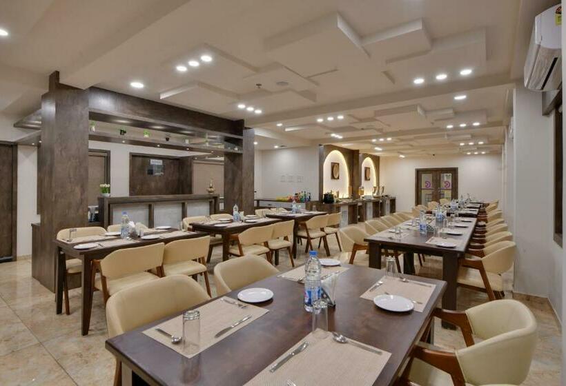 Click Hotel Tulsi Jamnagar 7 Mins From Reliance Industrial Township