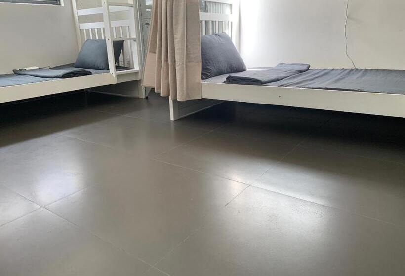 هتل کپسول Elegant Homestay Sai Gon   District 3