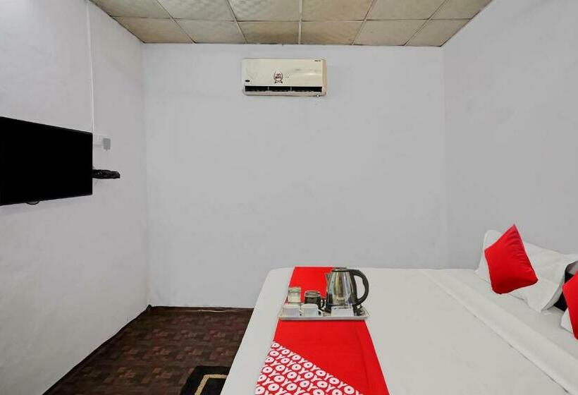 Flagship Hotel Happy Stay