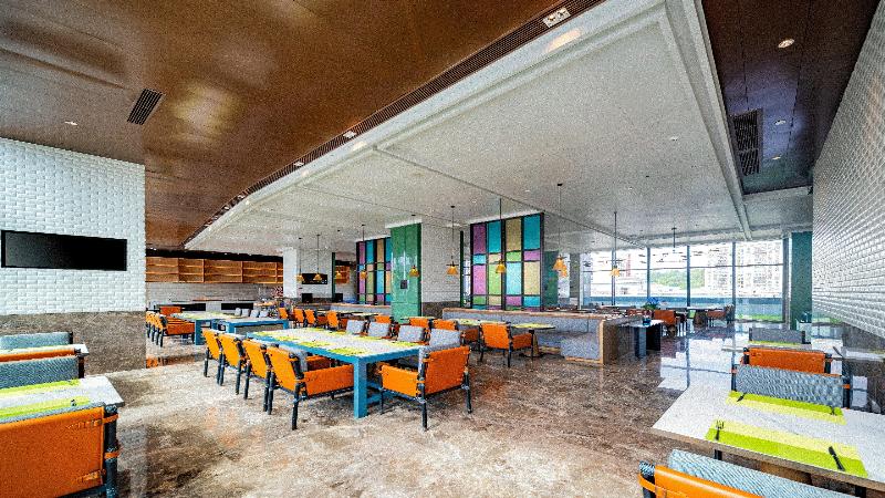 هتل Holiday Inn Zhuhai City Center, An Ihg