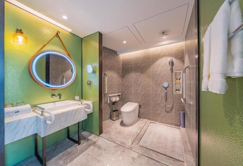 هتل Holiday Inn Zhuhai City Center, An Ihg