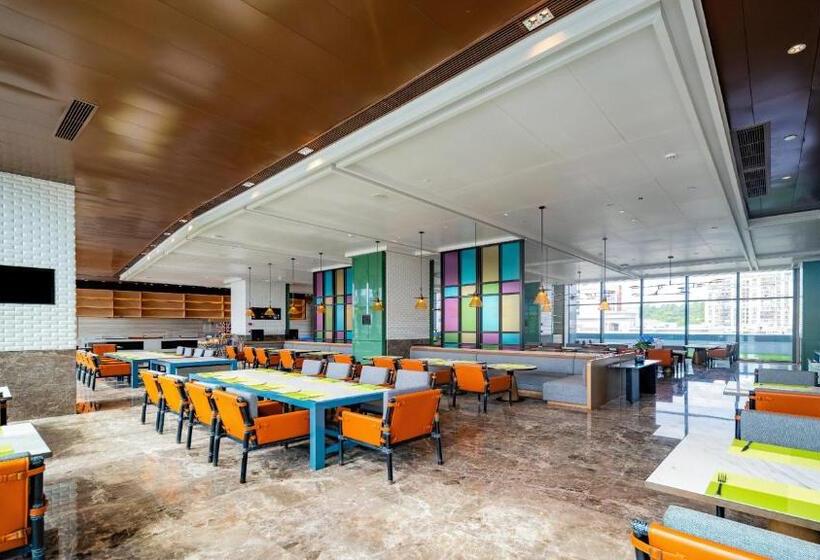 هتل Holiday Inn Zhuhai City Center, An Ihg