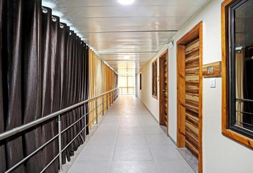 Itsy Hotels Rk Palace