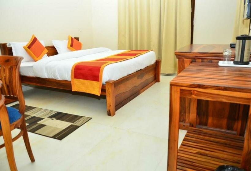 בית מלון כפרי Mojo Rooms Airport