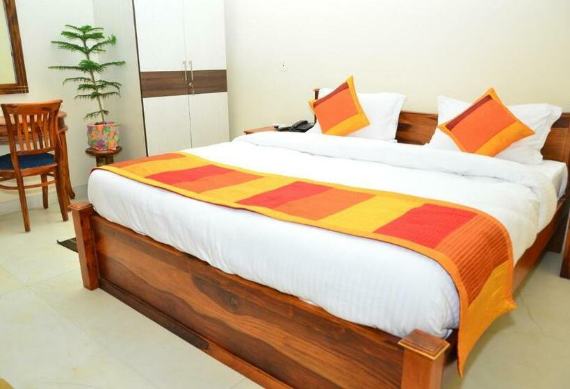 בית מלון כפרי Mojo Rooms Airport