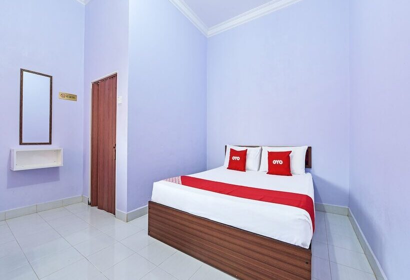 هتل Oyo 90660 Rayyans Roomstay