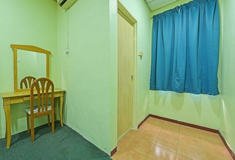 בית מלון כפרי Oyo 90672 De Paradise Turtle