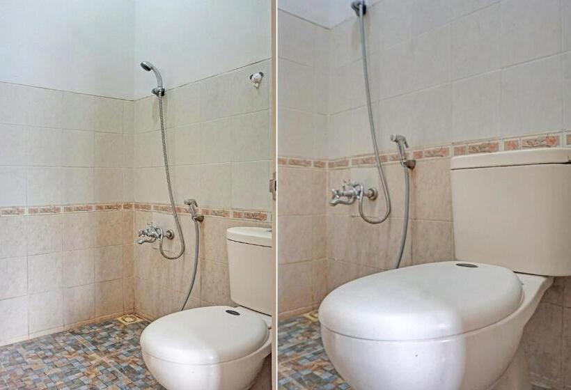 ホテル Oyo 91849 Karawaci Taman Permata 5