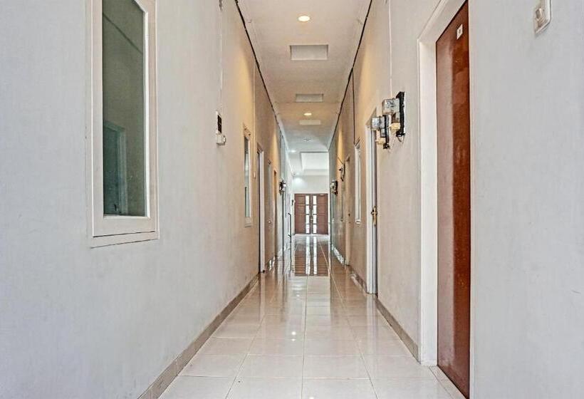 ホテル Oyo 91849 Karawaci Taman Permata 5