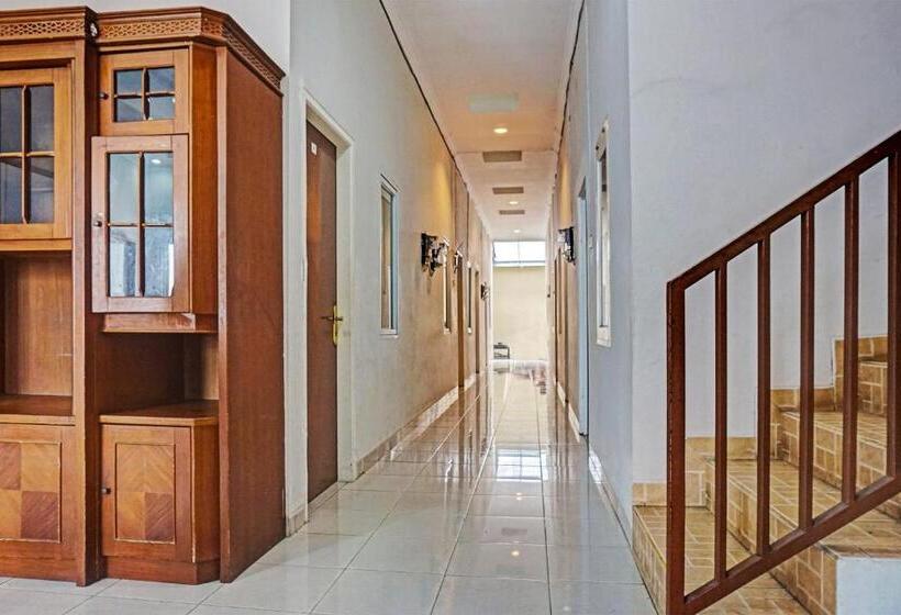 ホテル Oyo 91849 Karawaci Taman Permata 5