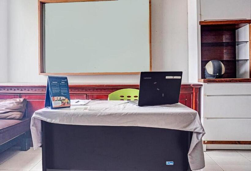 ホテル Oyo 91849 Karawaci Taman Permata 5