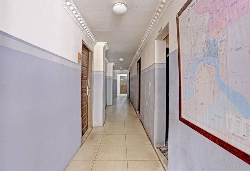 ホテル Oyo 91861 Pemuda Kemuning Guest House