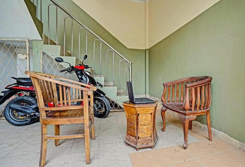 בית מלון כפרי Oyo 91873 Nugraha Kost