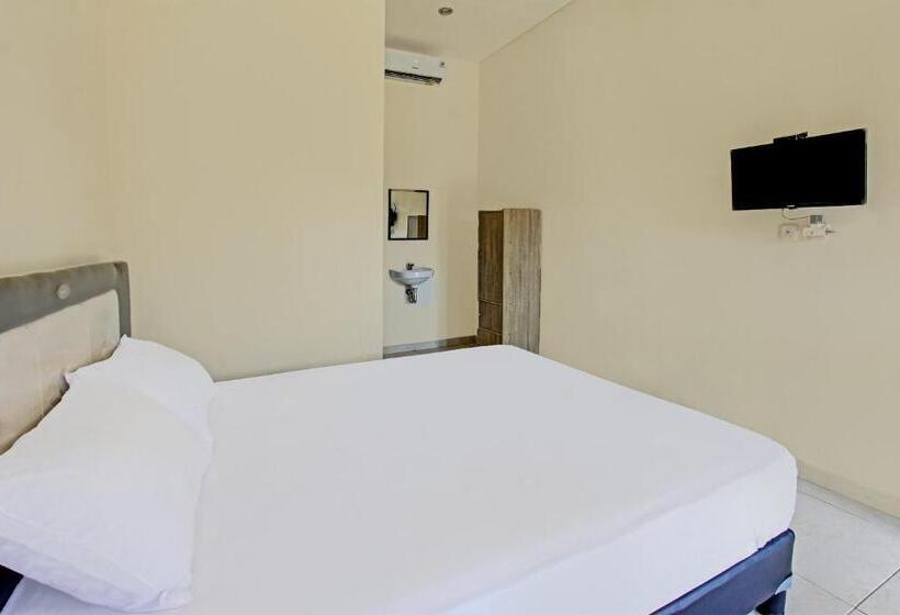 Отель Oyo 91881 Aratha Homestay