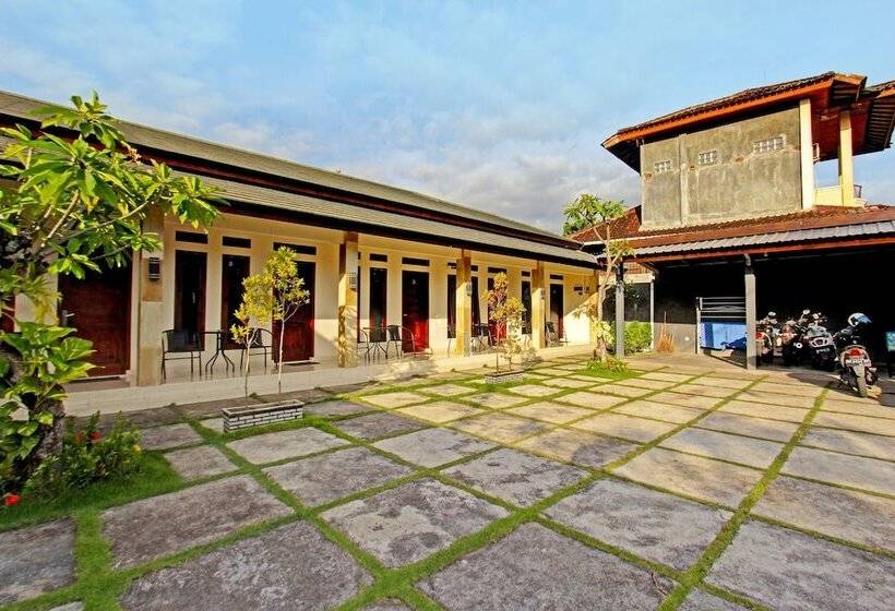 Отель Oyo 91881 Aratha Homestay