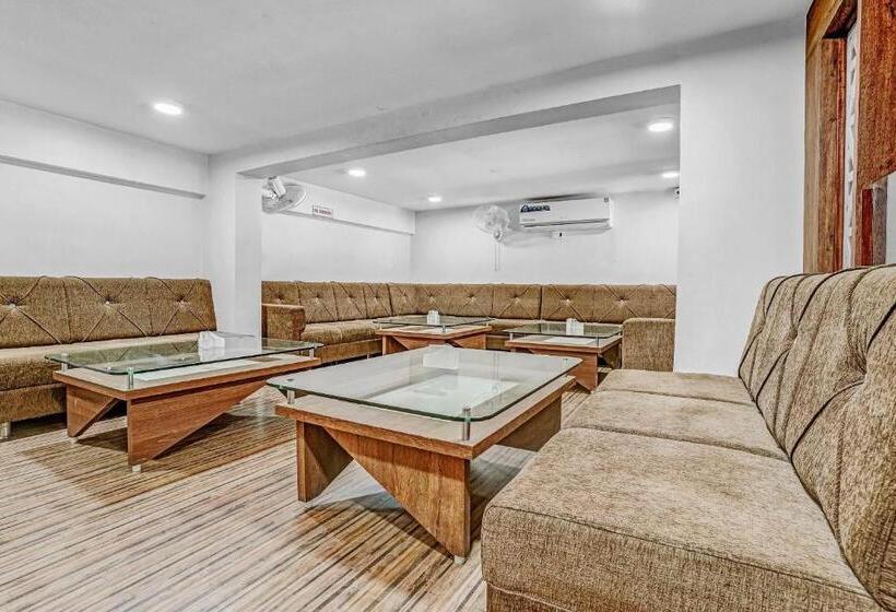 호텔 Oyo Flagship 70230 Homely Stay